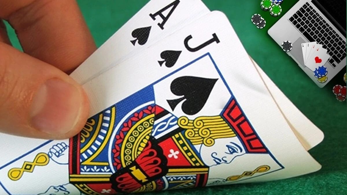 Advantages of playing blackjack online 