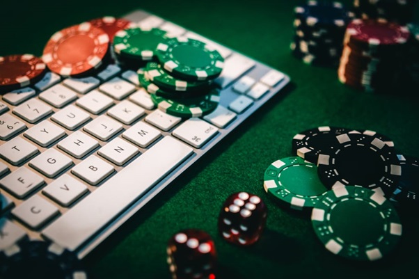 Bright sides of the participating in the online casino 