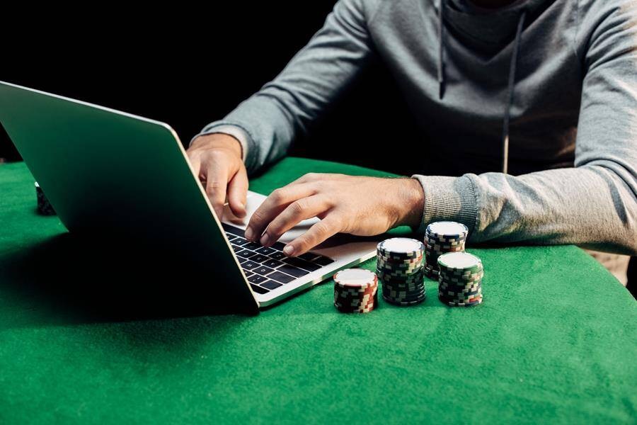 Can Playing at Online Casinos Become a Hobby?